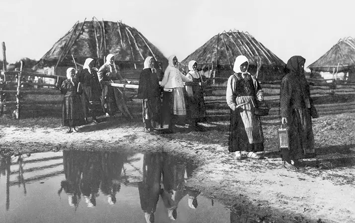 Каб пазбавіцца ад эпідэміі, рабілі абрад абворвання вёскі.