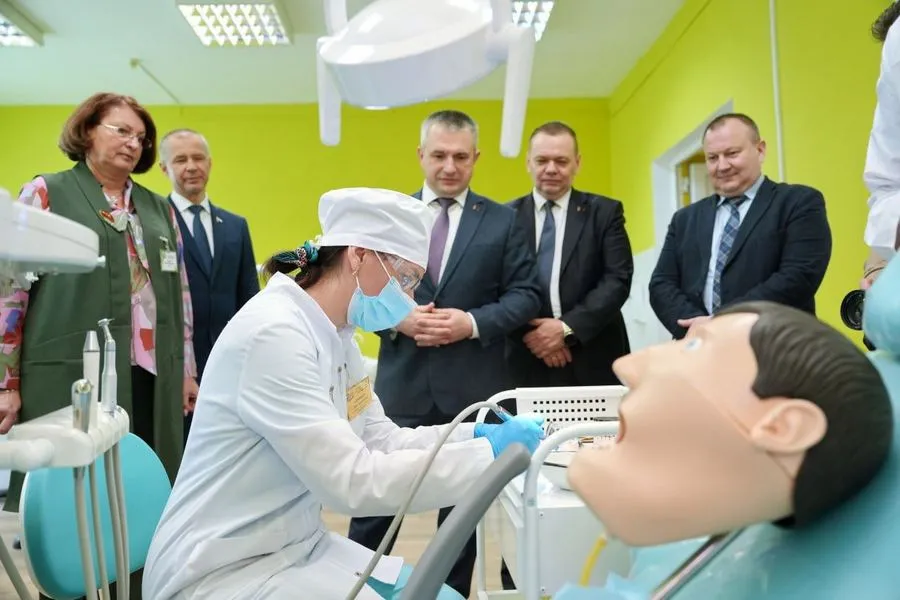 В Гомельском госмедколледже открыли симуляционный модуль «Стоматология».