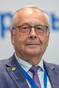 Yurij Lobzin