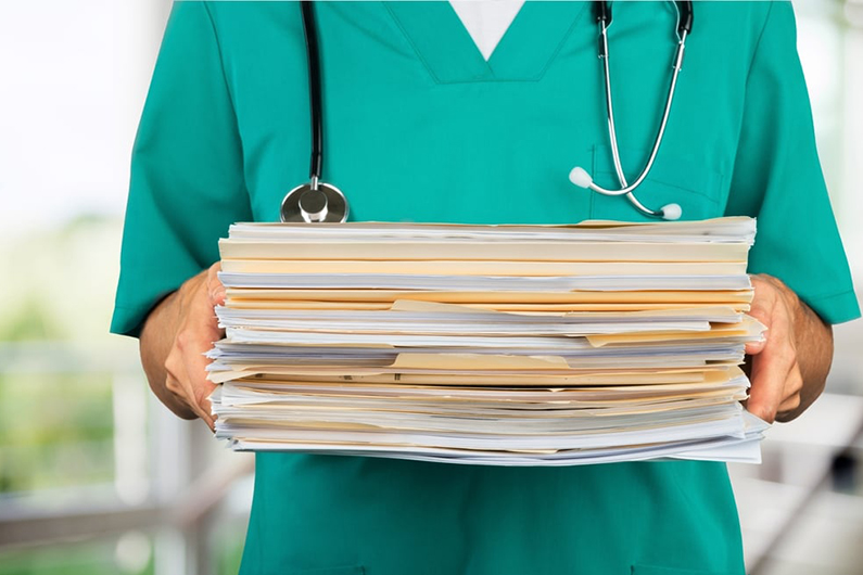 Много ли бумажной работы у медиков? Комментарии специалистов